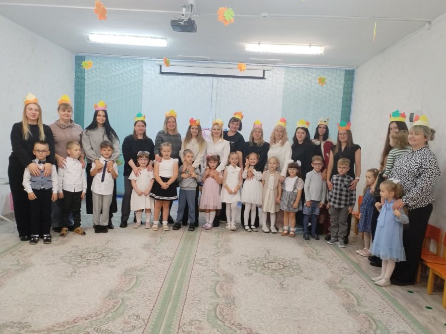 Праздник мам