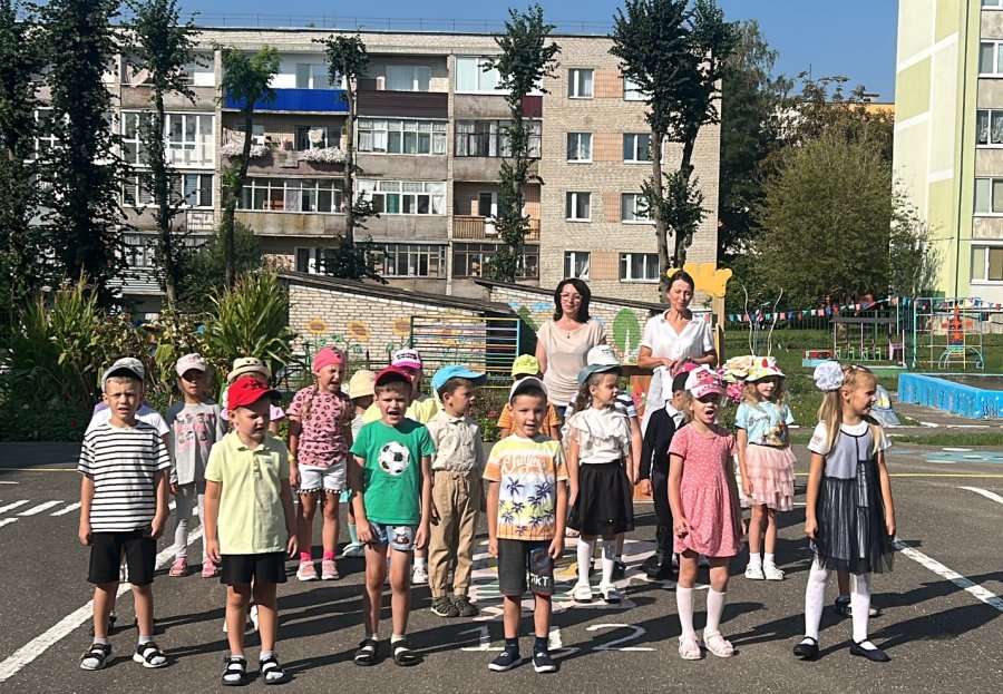 Торжественная линейка, посвященная началу учебного года